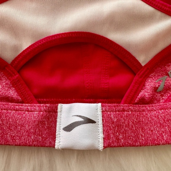 Women's Brooks Running Pink/White Sports Bra - Picture 4 of 6